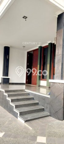 Rumah sewa siap pakai 4 Kamar Tidur di Rawamangun, Jakarta Timur Rumah sewa siap pakai 4 Kamar Tidur di Rawamangun, Jakarta Timur