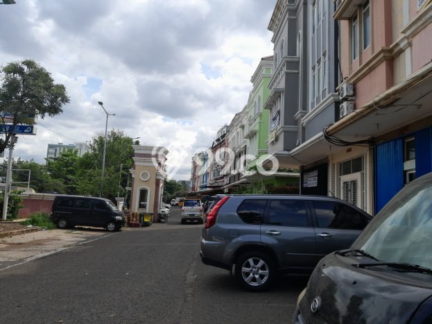 Unit Ruko Dijual di Kelapa Gading Jakarta Utara 190m2 Unit Ruko Dijual di Kelapa Gading Jakarta Utara 190m2