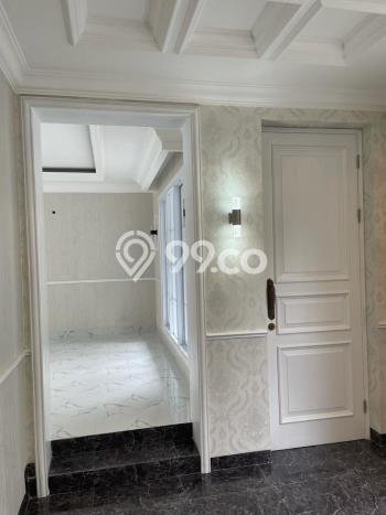 Rumah Elit LB 325m2 Siap Huni Desain Elegan di Bintaro, Tangerang Selatan Rumah Elit LB 325m2 Siap Huni Desain Elegan di Bintaro, Tangerang Selatan