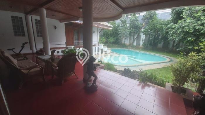 Jual Rumah Mewah Megah Dengan View Eksklusif di Pondok Indah, Jakarta Selatan Jual Rumah Mewah Megah Dengan View Eksklusif di Pondok Indah, Jakarta Selatan