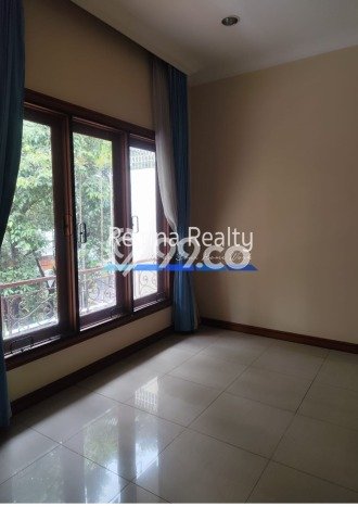 Hunian Minimalis dengan LT 450m2 & LB 400m2 Disewakan di Pondok Indah Hunian Minimalis dengan LT 450m2 & LB 400m2 Disewakan di Pondok Indah