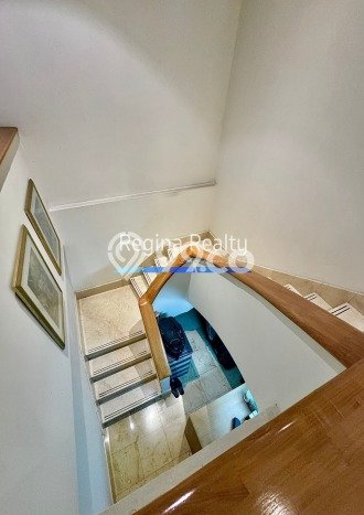 For Sale! Premium House LT 1430m2 Desain Elegan di Pondok Indah For Sale! Premium House LT 1430m2 Desain Elegan di Pondok Indah