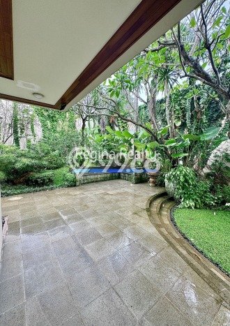 For Sale! Premium House LT 1430m2 Desain Elegan di Pondok Indah For Sale! Premium House LT 1430m2 Desain Elegan di Pondok Indah