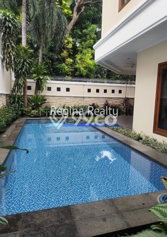 Hunian Minimalis dengan LT 450m2 & LB 400m2 Disewakan di Pondok Indah Hunian Minimalis dengan LT 450m2 & LB 400m2 Disewakan di Pondok Indah