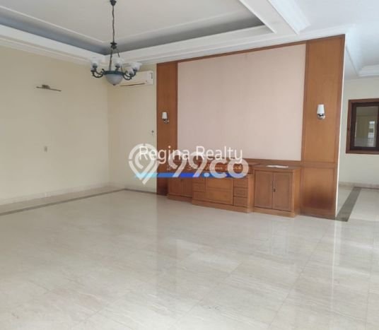 Hunian Minimalis dengan LT 450m2 & LB 400m2 Disewakan di Pondok Indah Hunian Minimalis dengan LT 450m2 & LB 400m2 Disewakan di Pondok Indah