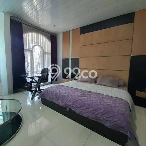 Rumah Elit Modern Tanpa Renovasi di Moch Toha Bandung Rumah Elit Modern Tanpa Renovasi di Moch Toha Bandung