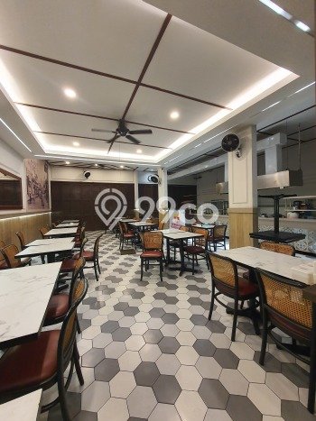 Ruko For Rent Kawasan , Luas 400m2m², Area Utama, Lokasi Bagus Ruko For Rent Kawasan , Luas 400m2m², Area Utama, Lokasi Bagus