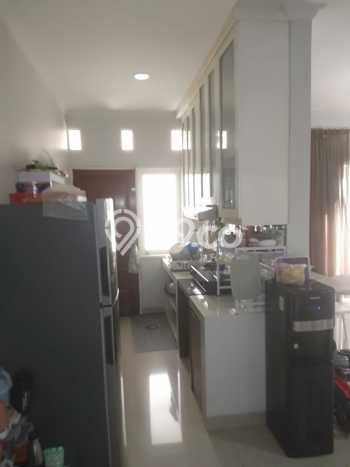For Sale Rumah 3 Kamar Lokasi Ideal Bagus dan Strategis di Ciputat Timur For Sale Rumah 3 Kamar Lokasi Ideal Bagus dan Strategis di Ciputat Timur