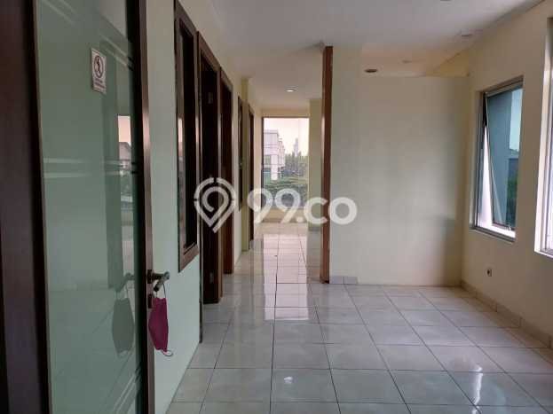 Ruko disewakan lokasi strategis Kebon Jeruk Jakarta Barat 300m2 Ruko disewakan lokasi strategis Kebon Jeruk Jakarta Barat 300m2