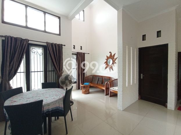 Disewakan Cepat Rumah Kondisi Bagus di Area Banjarsari, Solo Disewakan Cepat Rumah Kondisi Bagus di Area Banjarsari, Solo