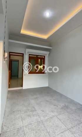 Rumah Strategis Gentan, Solo, LT 108m2m² Bangunan 95m2m² Rumah Strategis Gentan, Solo, LT 108m2m² Bangunan 95m2m²