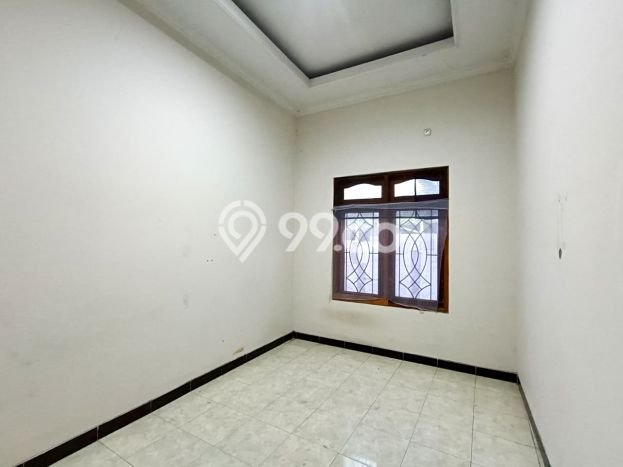HOT DEAL! Rumah area Colomadu, 3 KT, Lingkungan Asri, Luas 130m2m² Bangunan 100m2m² HOT DEAL! Rumah area Colomadu, 3 KT, Lingkungan Asri, Luas 130m2m² Bangunan 100m2m²