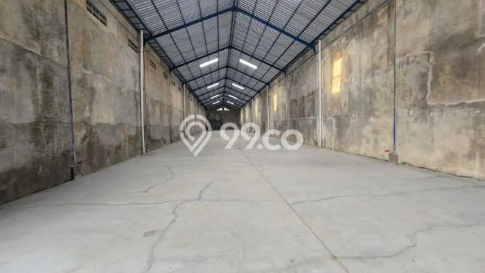 LOKASI STRATEGIS! Gudang Disewakan Kawasan Gatak, Luas 2045m², Kawasan Berkembang LOKASI STRATEGIS! Gudang Disewakan Kawasan Gatak, Luas 2045m², Kawasan Berkembang
