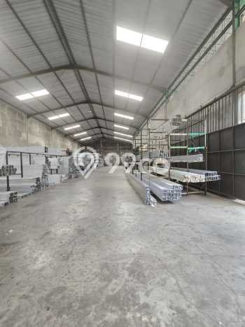 LOKASI BISNIS! Gudang Disewakan Kawasan Serengan, Luas 1260m2m², Akses Strategis LOKASI BISNIS! Gudang Disewakan Kawasan Serengan, Luas 1260m2m², Akses Strategis