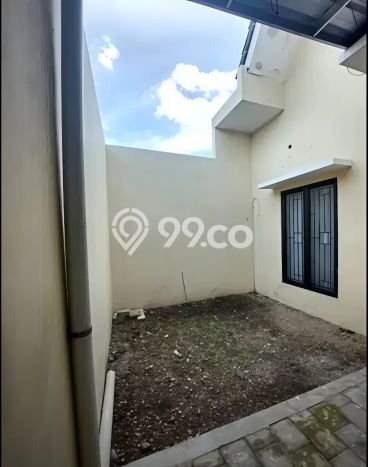 For Sale Rumah 2 Kamar Lokasi Ideal Nyaman dan Strategis di Colomadu For Sale Rumah 2 Kamar Lokasi Ideal Nyaman dan Strategis di Colomadu