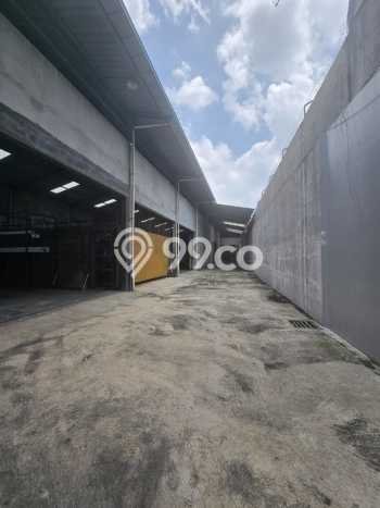 LOKASI BISNIS! Gudang Disewakan Kawasan Serengan, Luas 1260m2m², Akses Strategis LOKASI BISNIS! Gudang Disewakan Kawasan Serengan, Luas 1260m2m², Akses Strategis