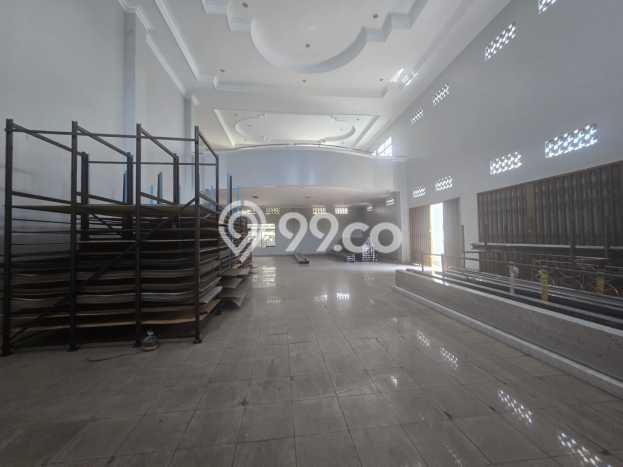 LOKASI BISNIS! Gudang Disewakan Kawasan Serengan, Luas 1260m2m², Akses Strategis LOKASI BISNIS! Gudang Disewakan Kawasan Serengan, Luas 1260m2m², Akses Strategis