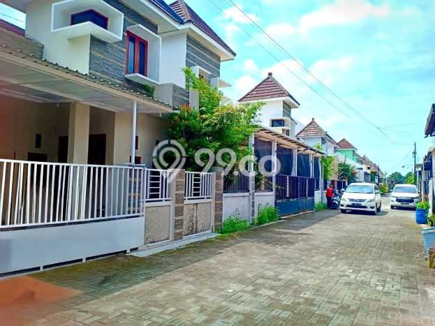 Jual Rumah Strategis Bagus Punya 2 KT di Colomadu Solo SHM Jual Rumah Strategis Bagus Punya 2 KT di Colomadu Solo SHM