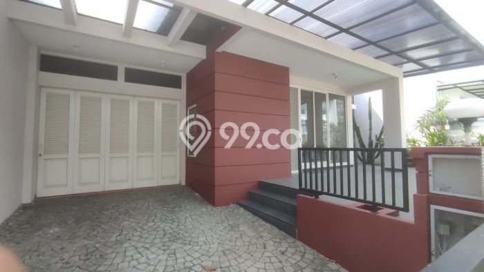 INVESTASI TEPAT! Rumah di , Luas 240m2m² LB 260m2m² INVESTASI TEPAT! Rumah di , Luas 240m2m² LB 260m2m²