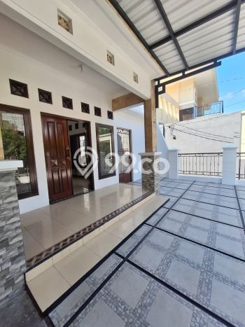 Rumah di Semarang Selatan, 0 KM, Dekat Pusat Kota, Luas 220m² LB 350m² Rumah di Semarang Selatan, 0 KM, Dekat Pusat Kota, Luas 220m² LB 350m²