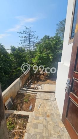 Siap Huni Rumah Mewah 6 Kamar di Semarang Barat Dekat ke Mana Pun Siap Huni Rumah Mewah 6 Kamar di Semarang Barat Dekat ke Mana Pun