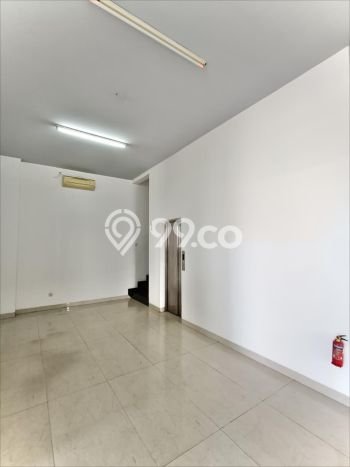 Kantor Dijual di Kebayoran Lama Jakarta Selatan dengan LB 600m2 Kantor Dijual di Kebayoran Lama Jakarta Selatan dengan LB 600m2