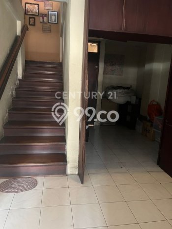 Dijual Rumah Mewah Elegan Dengan View Cantik di Pondok Bambu, Jakarta Timur Dijual Rumah Mewah Elegan Dengan View Cantik di Pondok Bambu, Jakarta Timur