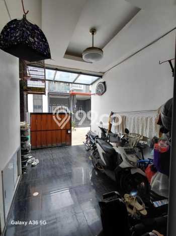 Rumah Luas Asri 4 KT Siap Huni di Jombang Tangerang Rumah Luas Asri 4 KT Siap Huni di Jombang Tangerang