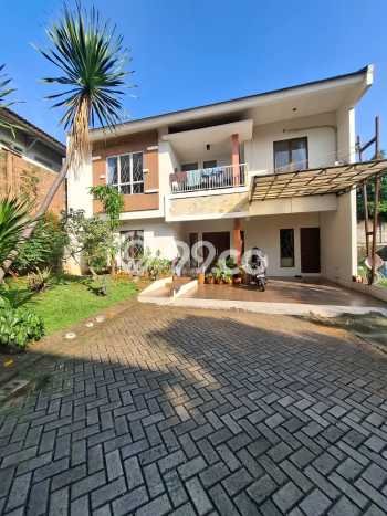 Rumah Luxury Modern Siap Huni di Sektor 9-Bintaro Tangerang Selatan Rumah Luxury Modern Siap Huni di Sektor 9-Bintaro Tangerang Selatan