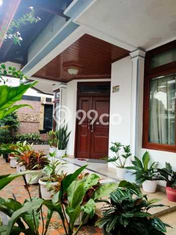 Ready to Use! Premium House LT 253m2 Desain Modern di Pejaten Ready to Use! Premium House LT 253m2 Desain Modern di Pejaten