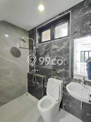 Dijual Rumah Premium dengan Fasilitas Sekitar Lengkap di BSD, Tangerang Selatan Dijual Rumah Premium dengan Fasilitas Sekitar Lengkap di BSD, Tangerang Selatan