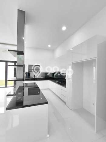 Dijual Rumah Premium dengan Fasilitas Sekitar Lengkap di BSD, Tangerang Selatan Dijual Rumah Premium dengan Fasilitas Sekitar Lengkap di BSD, Tangerang Selatan