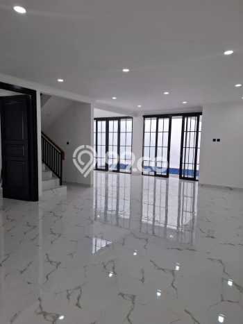 Rumah LT 180m² di Bintaro, Dekat Bintaro, Tangerang Selatan, Tangerang Selatan Rumah LT 180m² di Bintaro, Dekat Bintaro, Tangerang Selatan, Tangerang Selatan