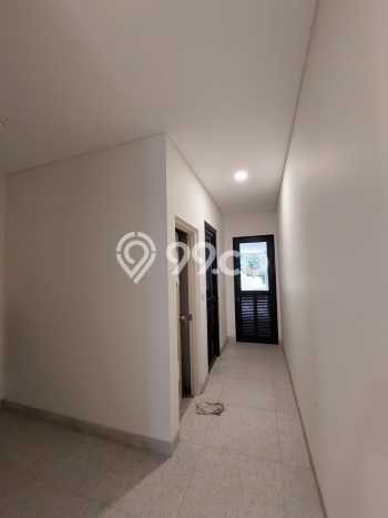 Rumah Elit Modern Tanpa Renovasi di BSD City Tangerang Rumah Elit Modern Tanpa Renovasi di BSD City Tangerang