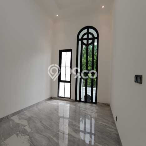 Ready to Use! Luxury House LT 215m2 Desain Elegan di Sektor 9-Bintaro Ready to Use! Luxury House LT 215m2 Desain Elegan di Sektor 9-Bintaro