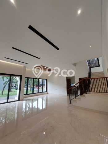 Rumah Elit Modern Tanpa Renovasi di BSD City Tangerang Rumah Elit Modern Tanpa Renovasi di BSD City Tangerang