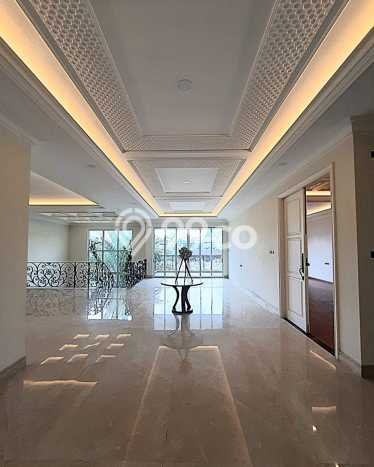 Hunian Elit LB 1050m2 Siap Pakai Desain Elegan di Pondok Indah, Jakarta Selatan Hunian Elit LB 1050m2 Siap Pakai Desain Elegan di Pondok Indah, Jakarta Selatan