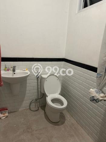 For Sale Rumah 3 Kamar Lokasi Strategis Bagus dan Strategis di Serpong For Sale Rumah 3 Kamar Lokasi Strategis Bagus dan Strategis di Serpong