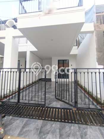 Rumah Luas Asri 3 KT Siap Pakai di Bintaro Tangerang Selatan Rumah Luas Asri 3 KT Siap Pakai di Bintaro Tangerang Selatan
