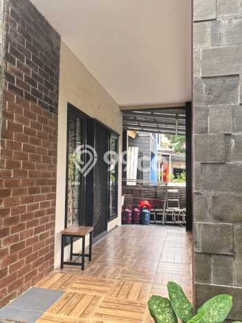 Rumah Mewah LB 90m2 Siap Pakai Desain Elegan di Bintaro, Tangerang Selatan Rumah Mewah LB 90m2 Siap Pakai Desain Elegan di Bintaro, Tangerang Selatan