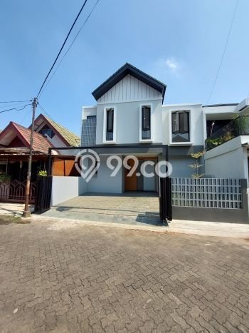 Hunian Elit LB 140m2 Siap Pakai Desain Elegan di Bintaro, Tangerang Selatan Hunian Elit LB 140m2 Siap Pakai Desain Elegan di Bintaro, Tangerang Selatan