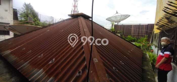 Area Ramai! Ruko Dijual di Jebres untuk Bisnis Luas Bangunan 400m2 Area Ramai! Ruko Dijual di Jebres untuk Bisnis Luas Bangunan 400m2