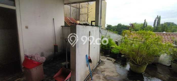 Area Ramai! Ruko Dijual di Jebres untuk Bisnis Luas Bangunan 400m2 Area Ramai! Ruko Dijual di Jebres untuk Bisnis Luas Bangunan 400m2