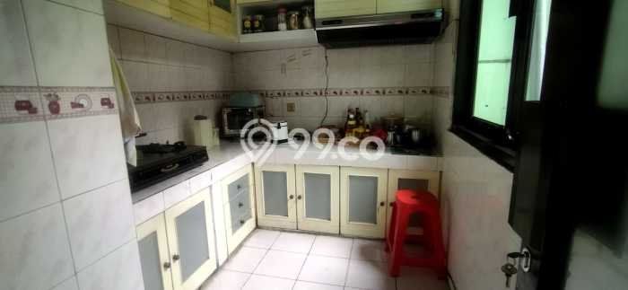 Area Ramai! Ruko Dijual di Jebres untuk Bisnis Luas Bangunan 400m2 Area Ramai! Ruko Dijual di Jebres untuk Bisnis Luas Bangunan 400m2