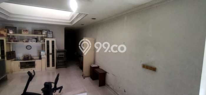 Area Ramai! Ruko Dijual di Jebres untuk Bisnis Luas Bangunan 400m2 Area Ramai! Ruko Dijual di Jebres untuk Bisnis Luas Bangunan 400m2