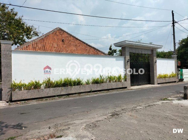 Dijual Hunian Mewah dengan Fasilitas Sekitar Komplit di Grogol, Solo Dijual Hunian Mewah dengan Fasilitas Sekitar Komplit di Grogol, Solo