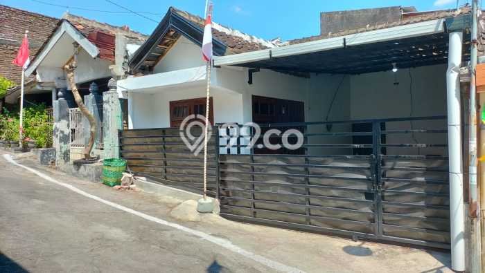 Jual Rumah Siap Huni di Gondangrejo Karanganyar Harga Rp 275 Juta LT 72m2 Jual Rumah Siap Huni di Gondangrejo Karanganyar Harga Rp 275 Juta LT 72m2