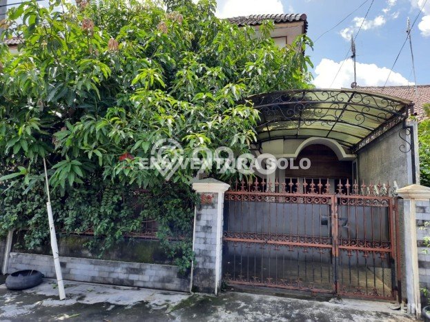 Hunian Cantik Modern Lb 125m2 di Banjarsari, Surakarta Hunian Cantik Modern Lb 125m2 di Banjarsari, Surakarta