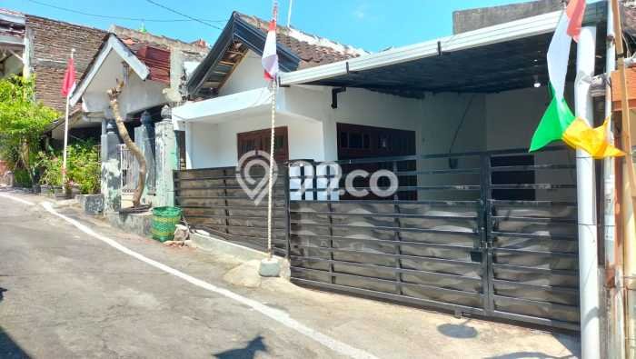 Jual Rumah Siap Huni di Gondangrejo Karanganyar Harga Rp 275 Juta LT 72m2 Jual Rumah Siap Huni di Gondangrejo Karanganyar Harga Rp 275 Juta LT 72m2