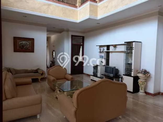 Rumah Bagus kawasan Genteng, Surabaya, Luas 1m2m² LB 760m2m² HARGA MENARIK! Rumah Bagus kawasan Genteng, Surabaya, Luas 1m2m² LB 760m2m² HARGA MENARIK!